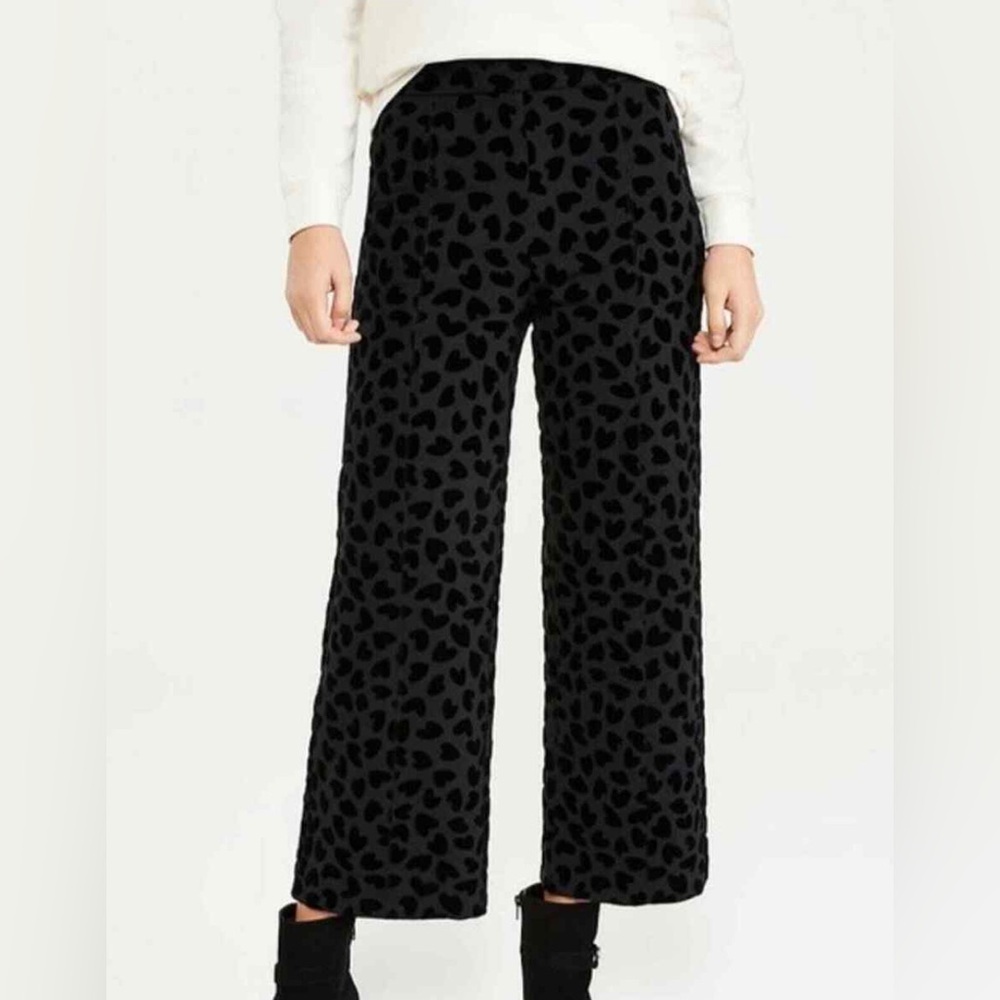 ANN TAYLOR Black Flocked Hearts Velvet Cropped + Seamed Straight Leg Pants 4